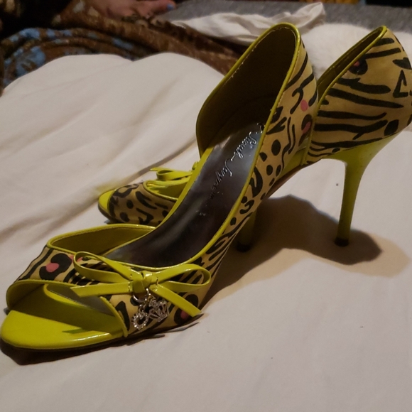 Stiletto pump heels - Picture 3 of 4